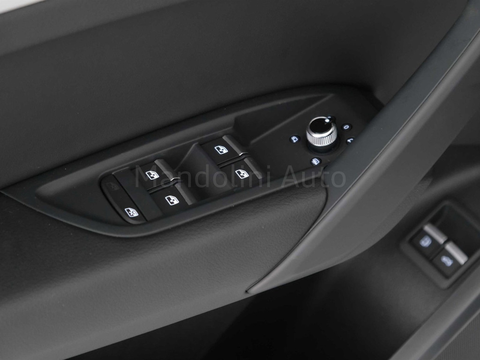 24 - Audi Q5 55 2.0 tfsi e s line plus quattro s tronic