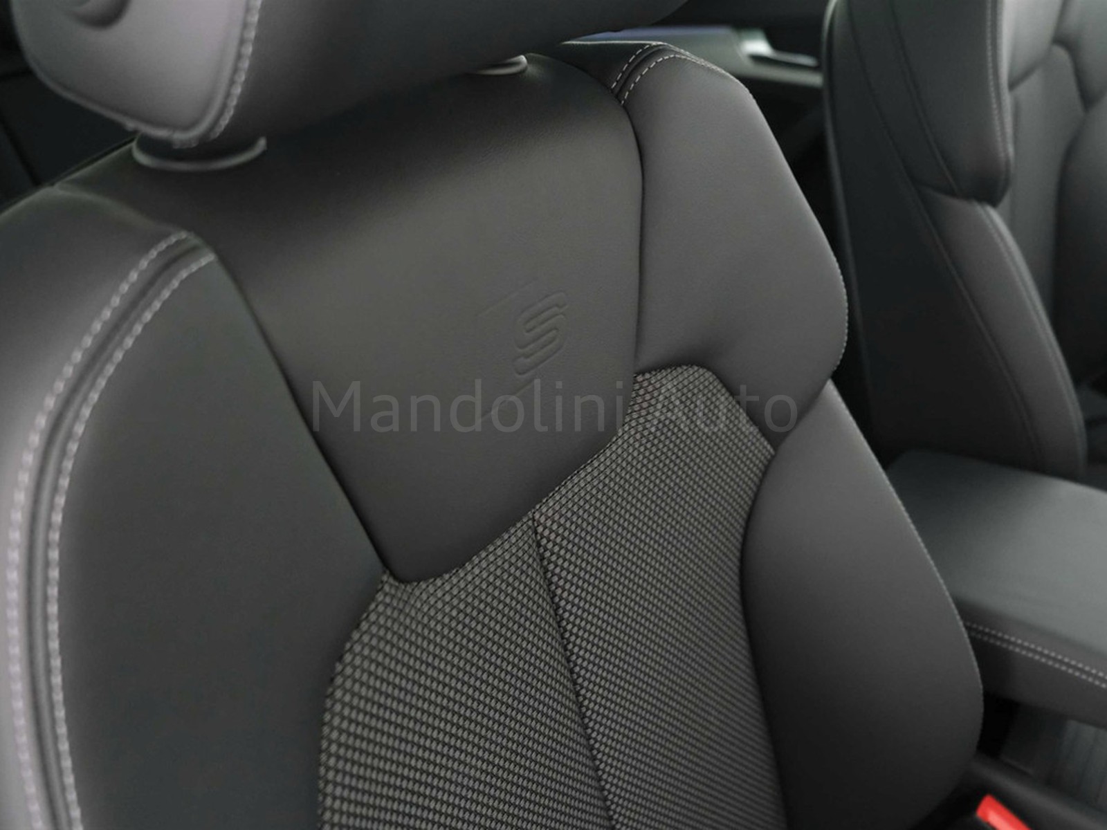 33 - Audi Q5 55 2.0 tfsi e s line plus quattro s tronic