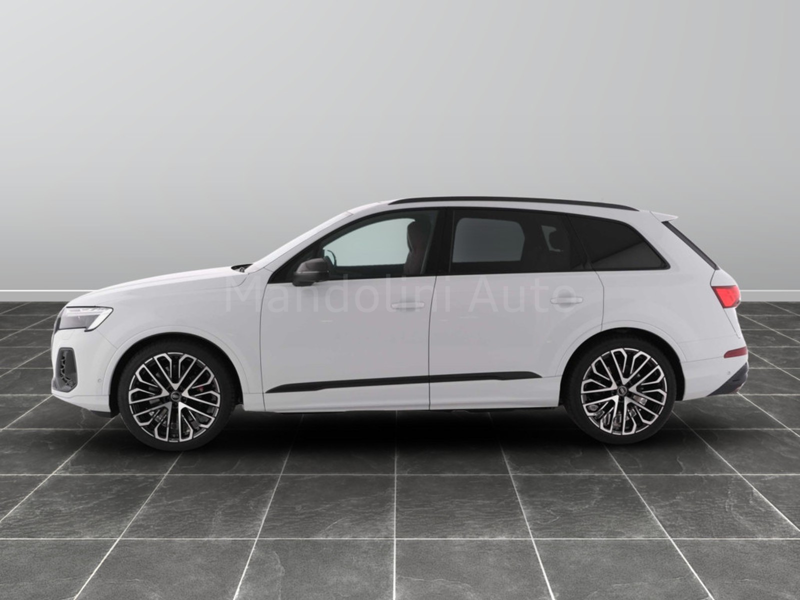 15 - Audi SQ7 s4.0 v8 tfsi sport attitude quattro tiptronic 7p.ti