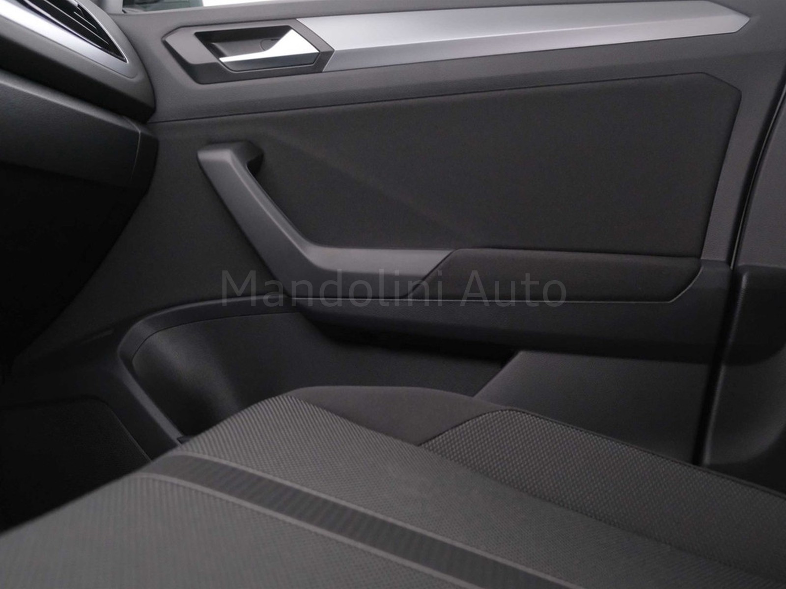 33 - Volkswagen T-Roc 1.0 tsi 115cv edition plus