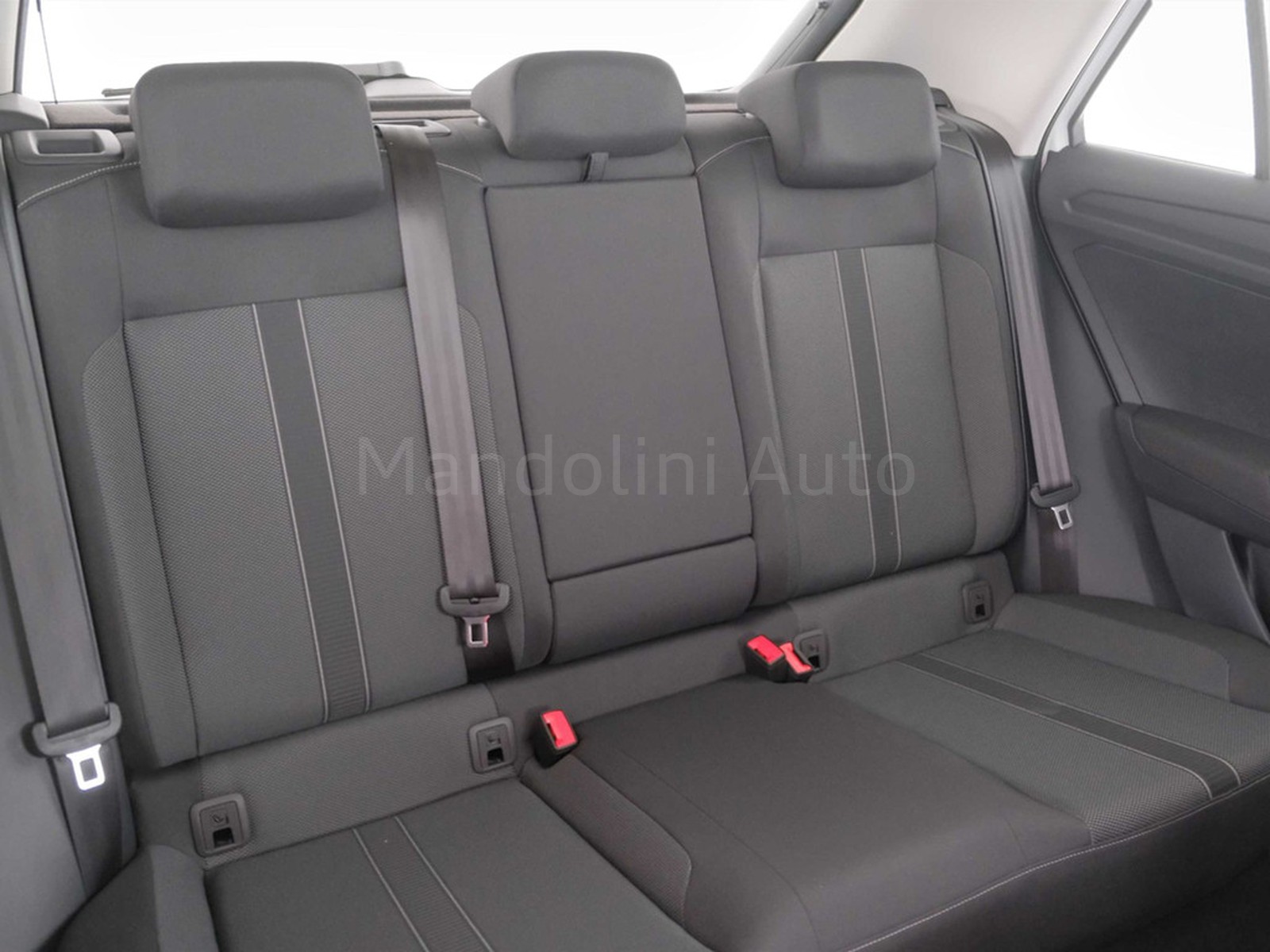 35 - Volkswagen T-Roc 1.0 tsi 115cv edition plus