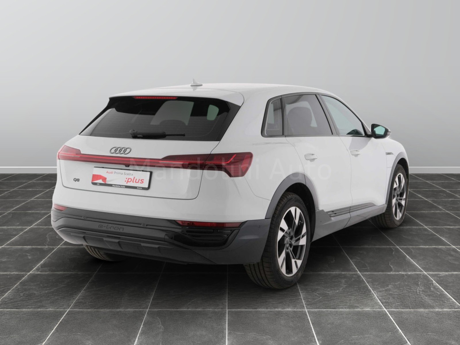 2 - Audi Q8 e-tron 50 business advanced quattro