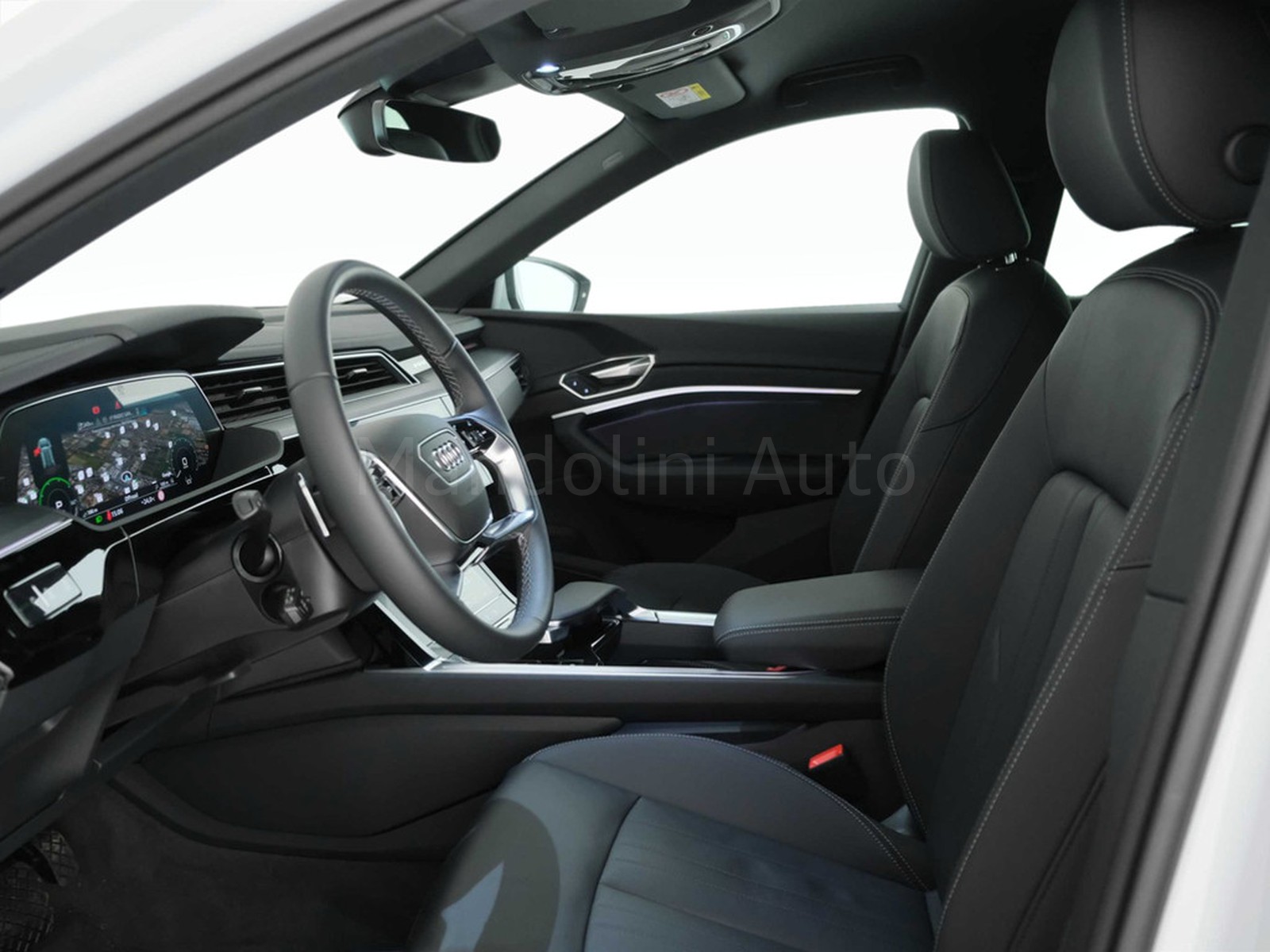 34 - Audi Q8 e-tron 50 business advanced quattro