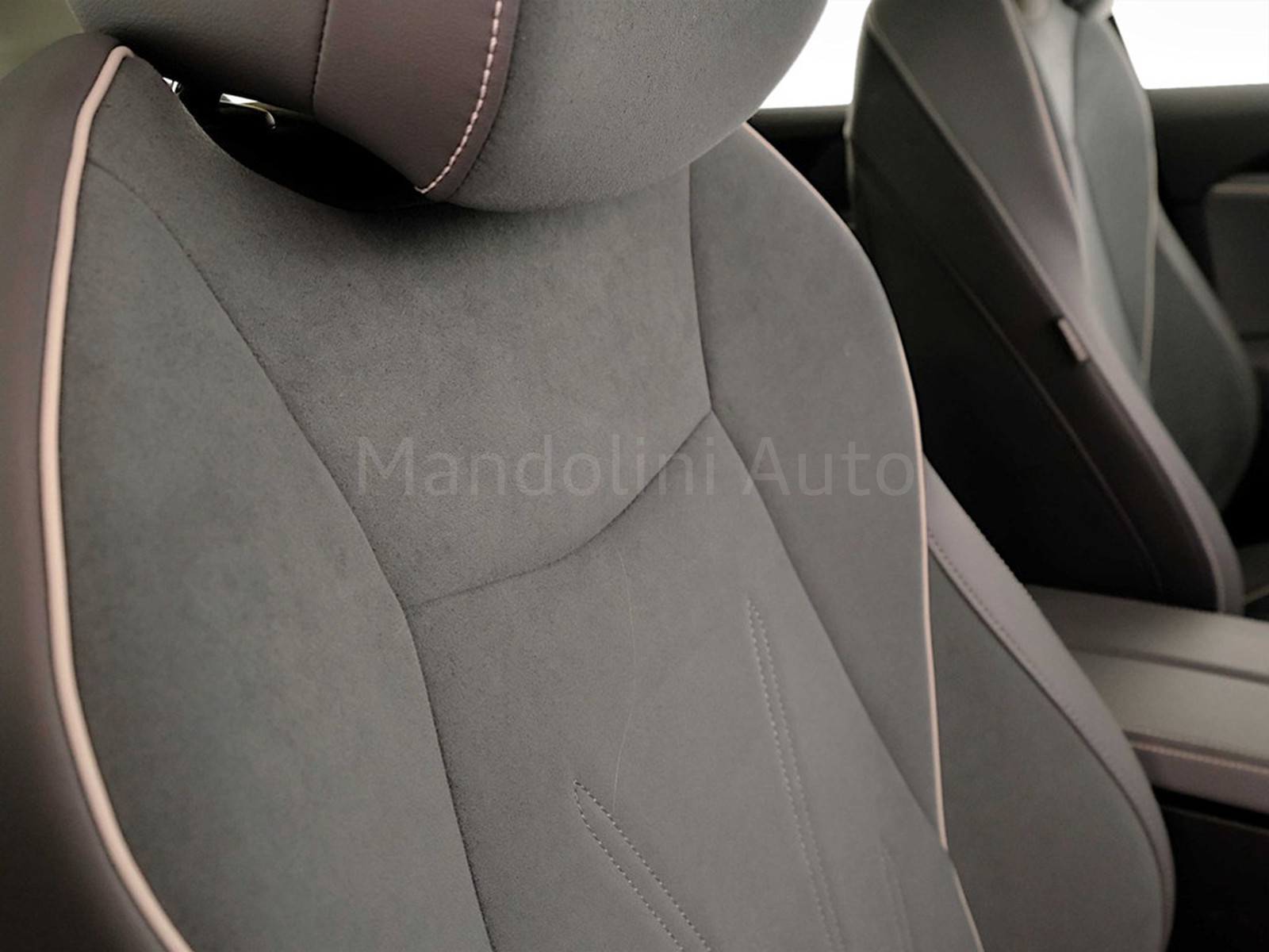 36 - Volkswagen Passat 2.0 tdi scr evo 150cv business