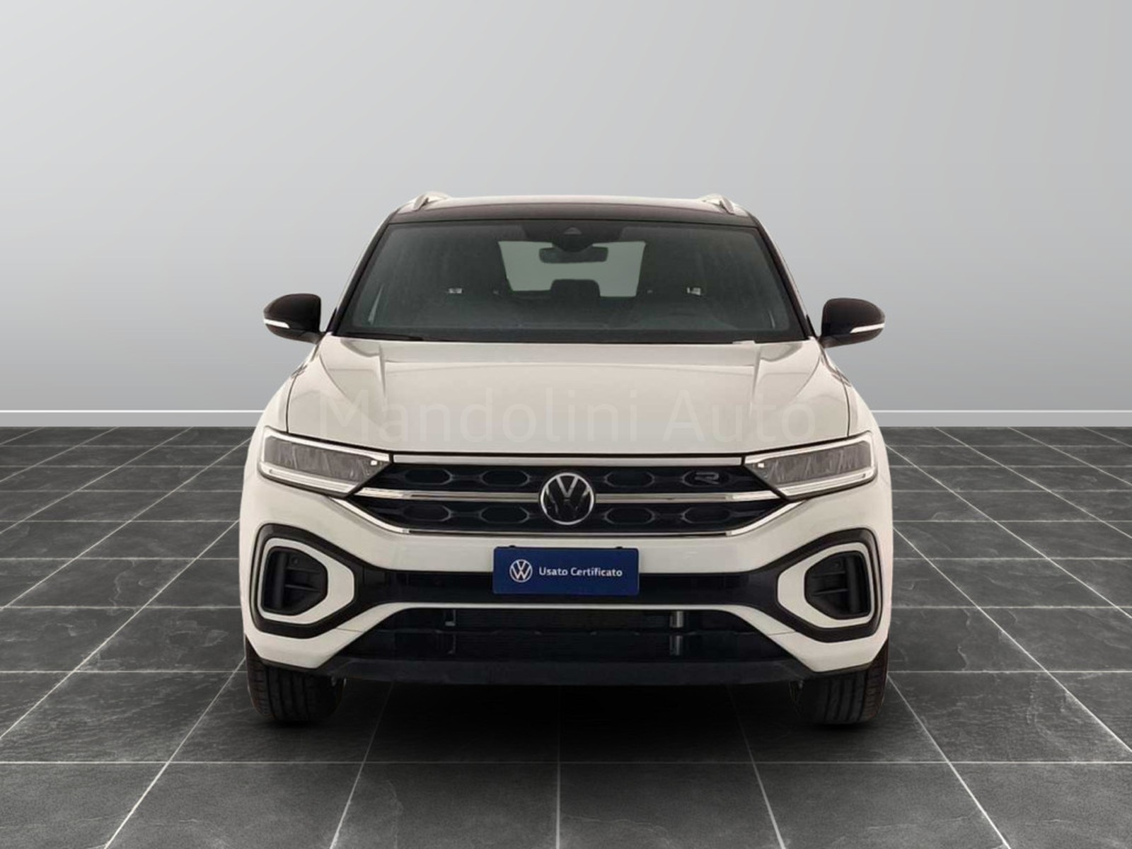 2 - Volkswagen T-Roc 1.0 tsi 110cv r line