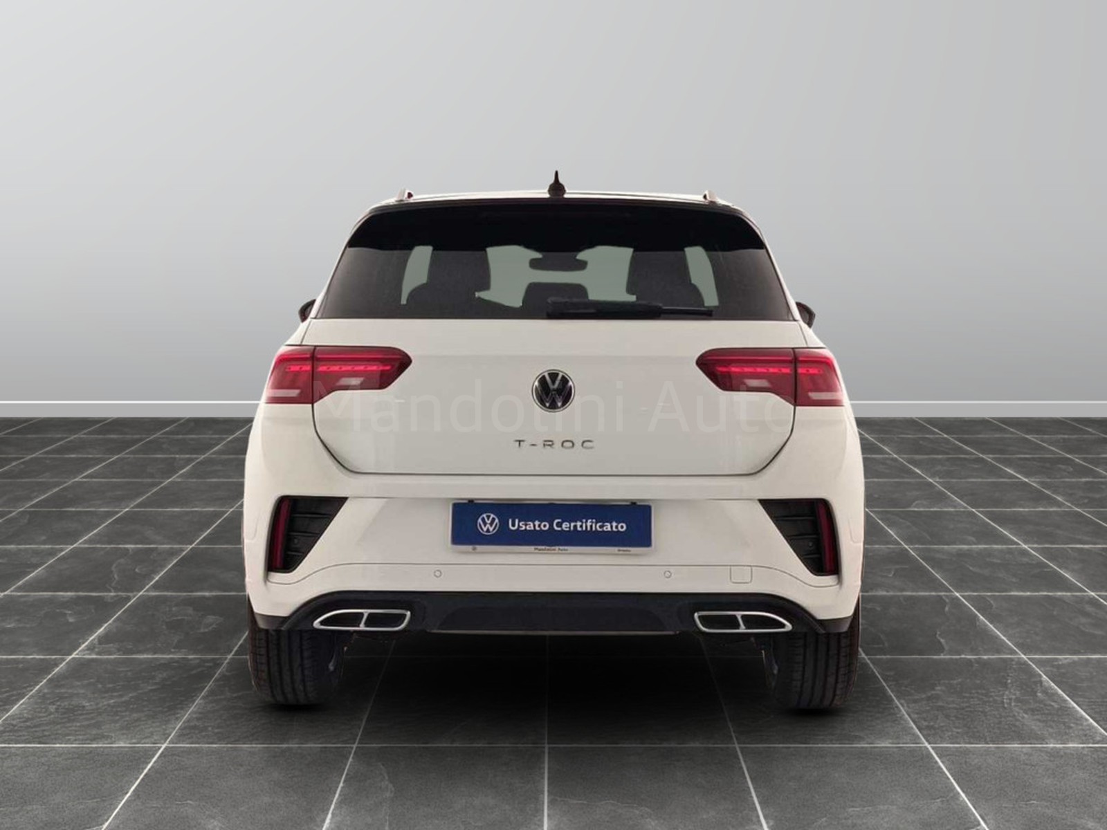 5 - Volkswagen T-Roc 1.0 tsi 110cv r line