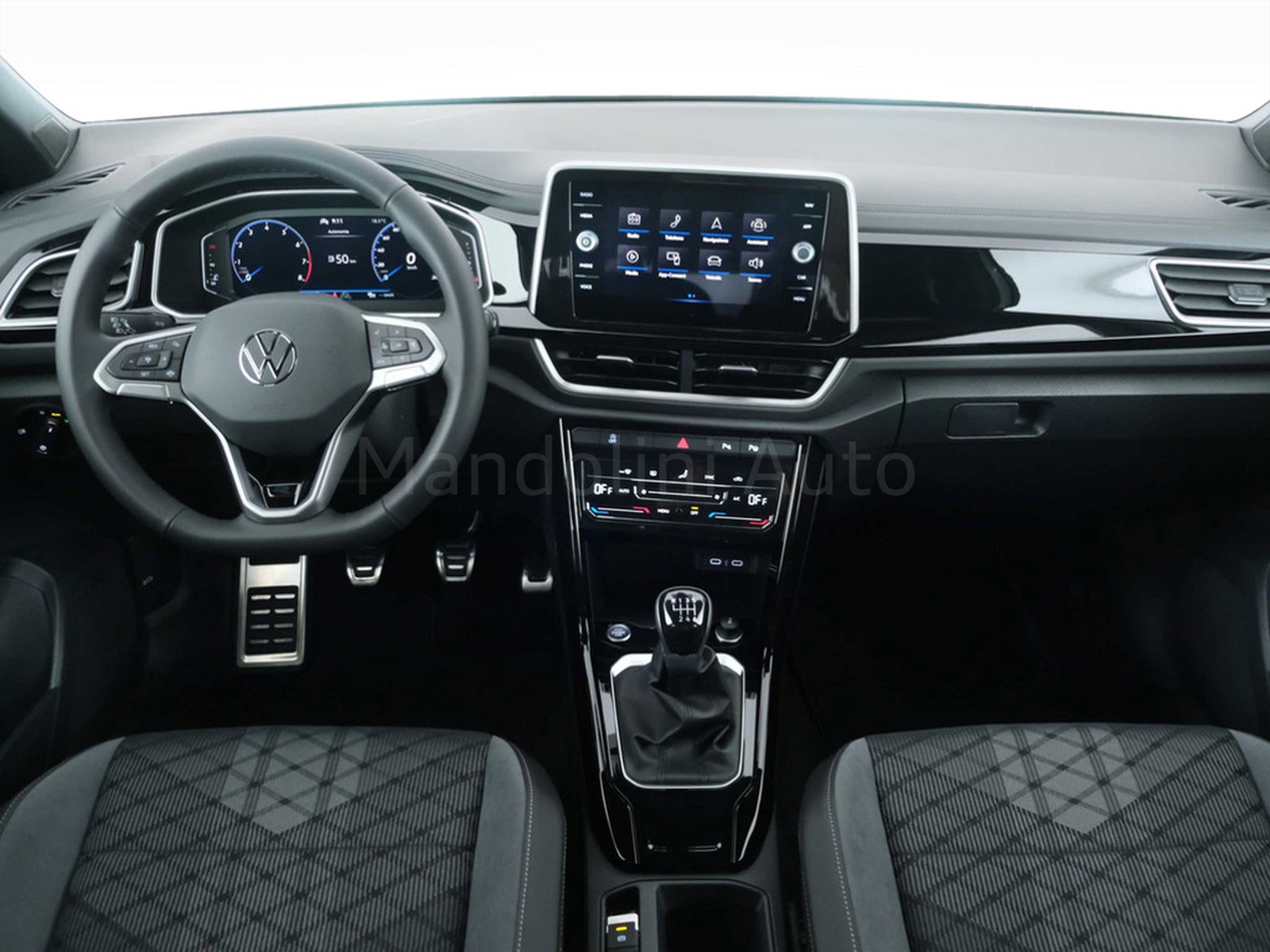 16 - Volkswagen T-Roc 1.0 tsi 110cv r line