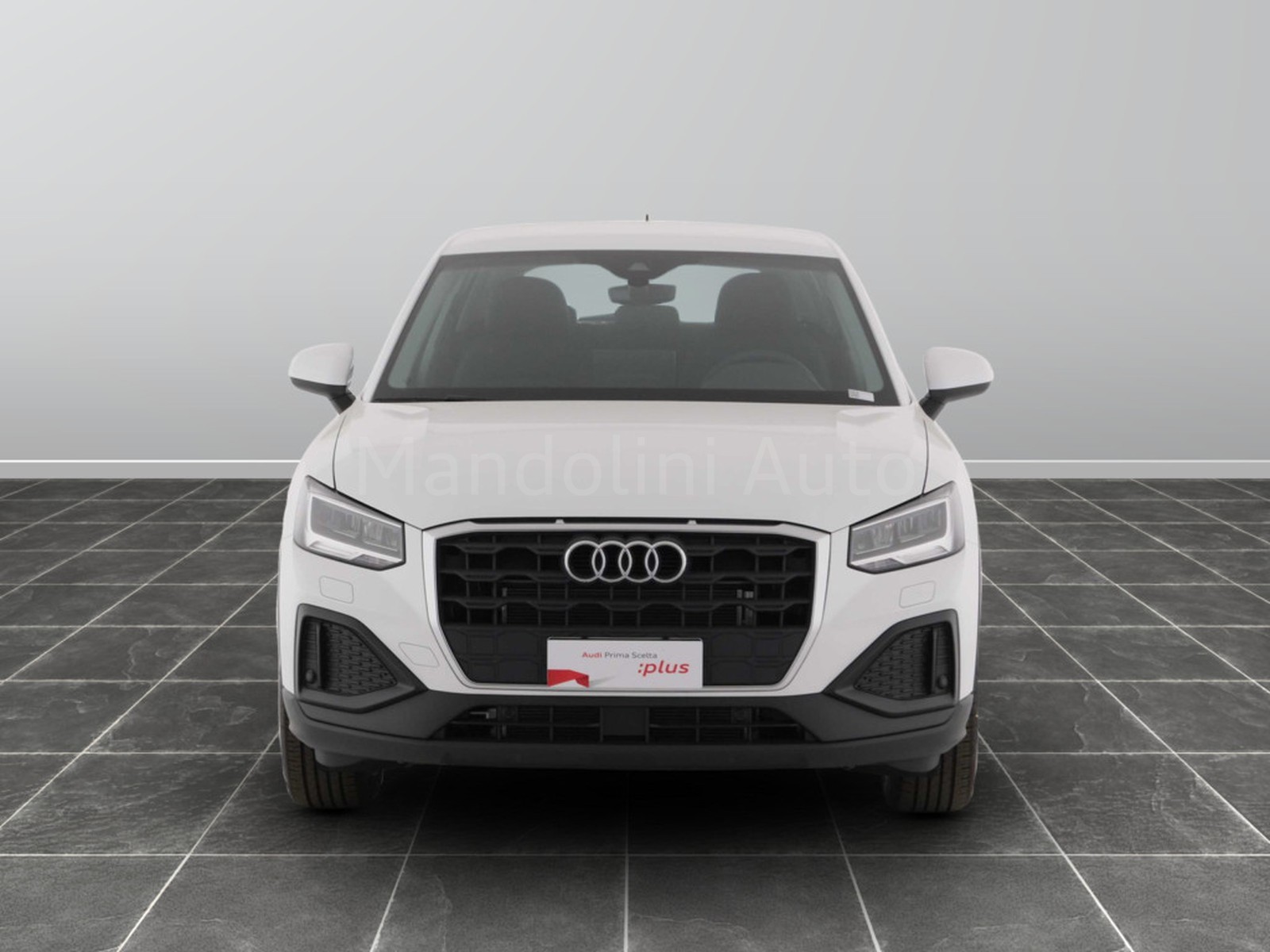 14 - Audi Q2 35 2.0 tdi business s tronic