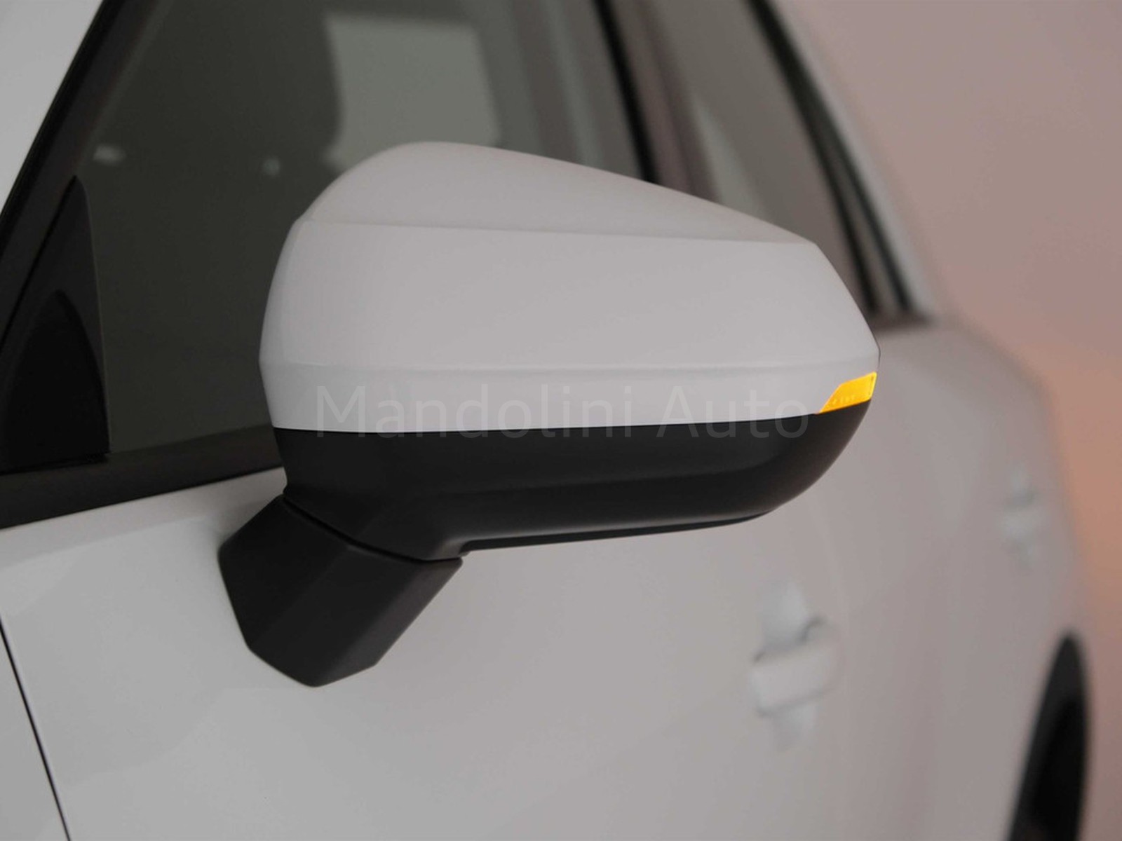 40 - Audi Q2 35 2.0 tdi business s tronic