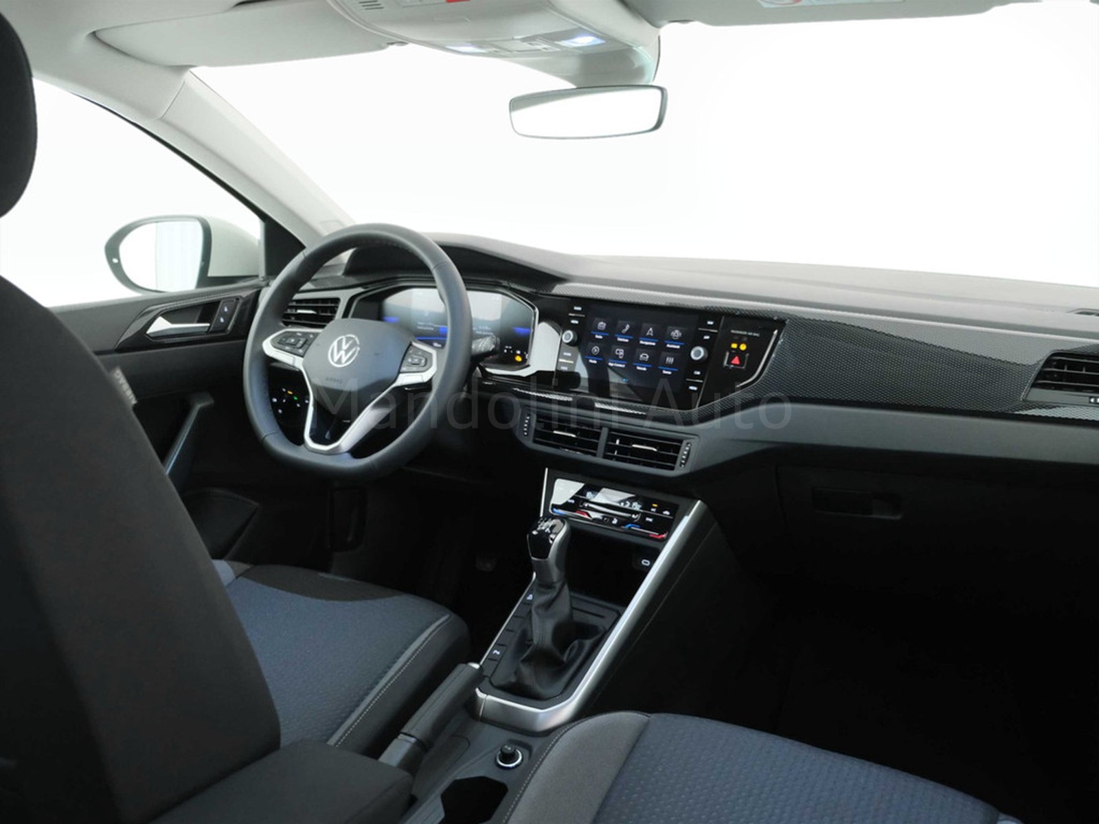 6 - Volkswagen Taigo 1.0 tsi 115cv life