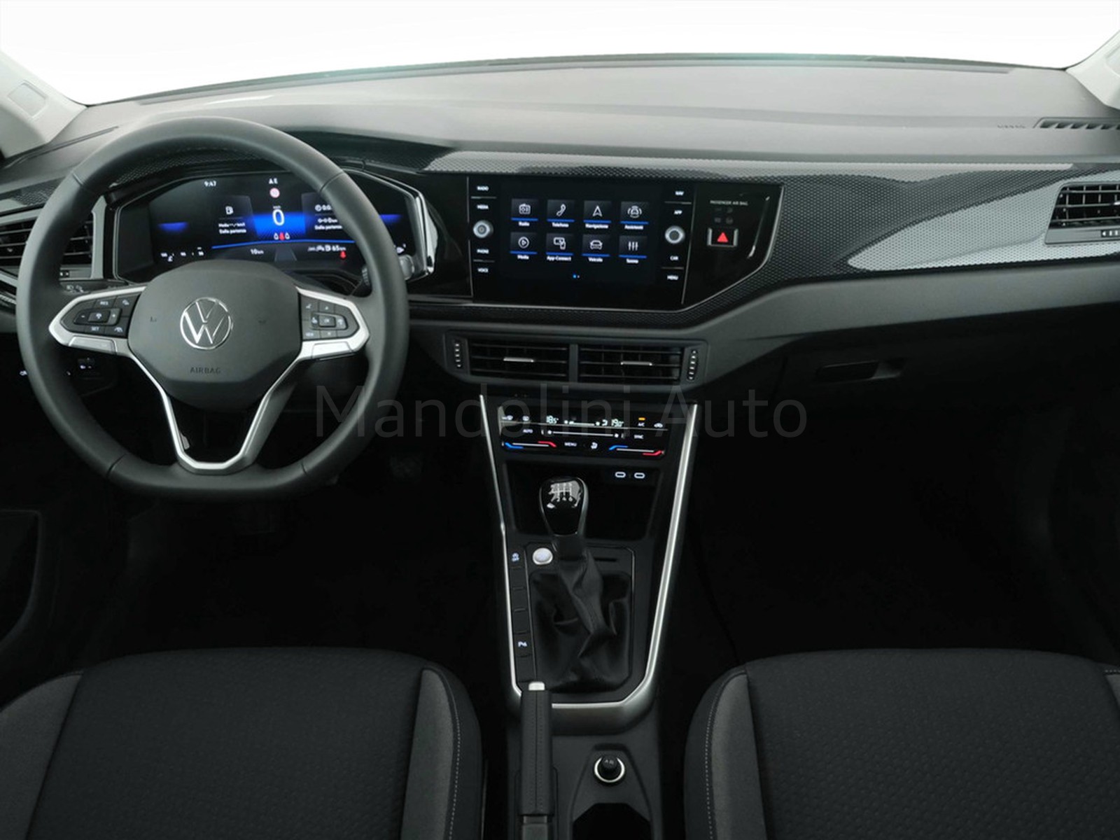 16 - Volkswagen Taigo 1.0 tsi 115cv life