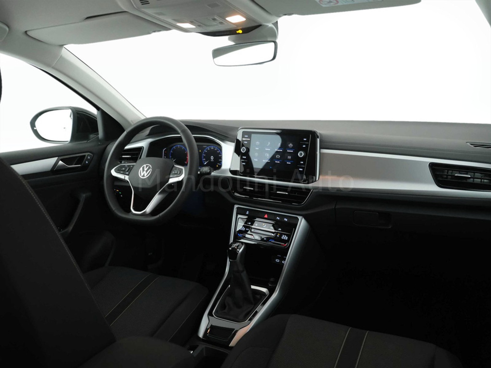 6 - Volkswagen T-Roc 1.0 tsi 115cv sport