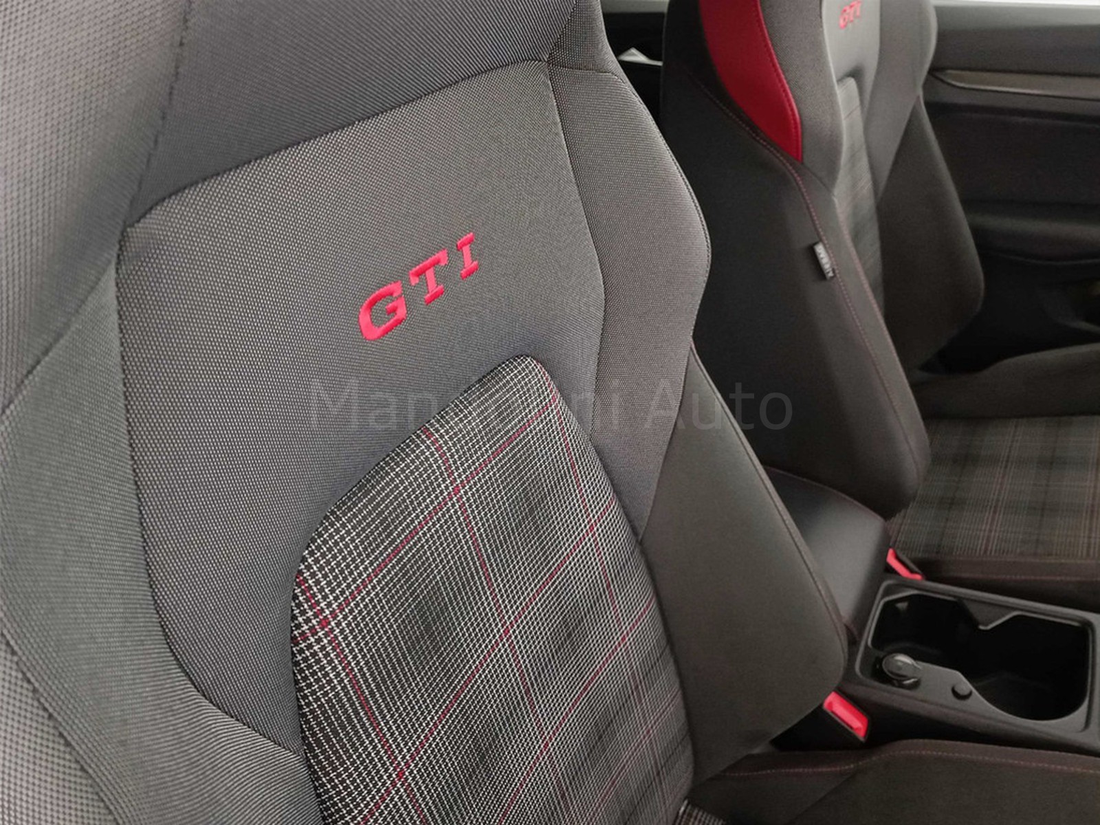 34 - Volkswagen Golf 2.0 tsi 245cv gti dsg