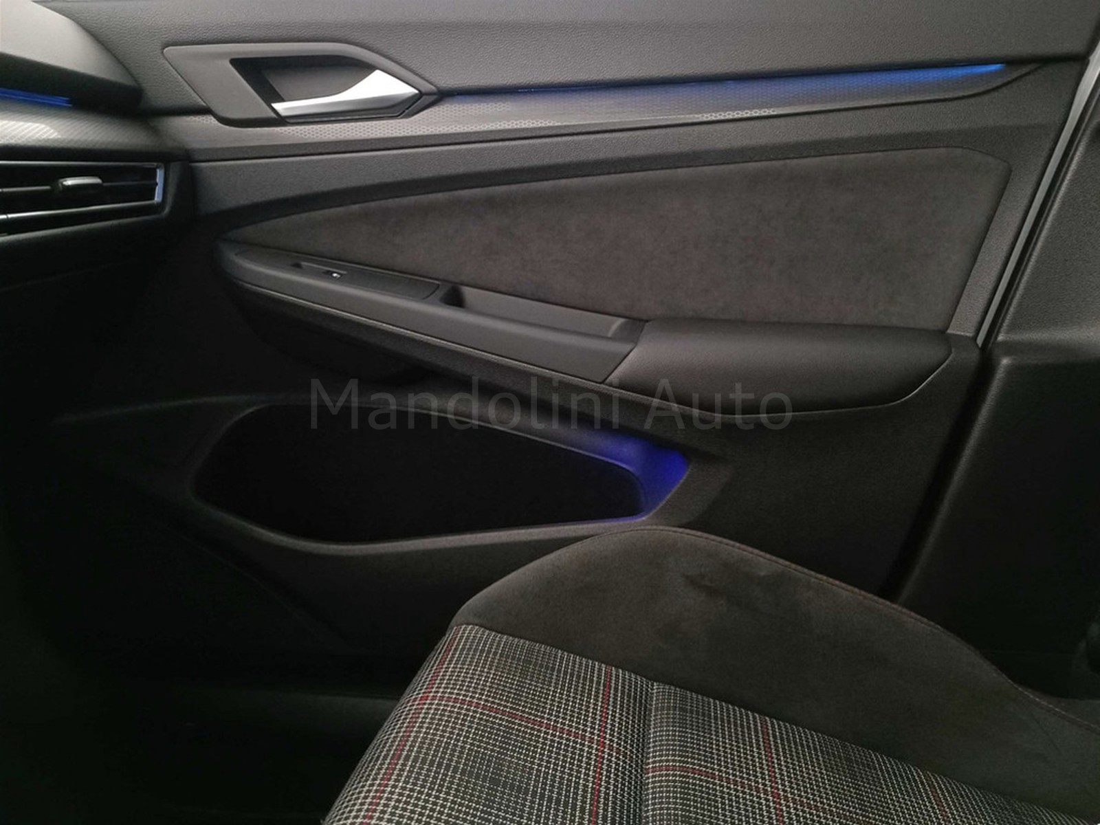 35 - Volkswagen Golf 2.0 tsi 245cv gti dsg