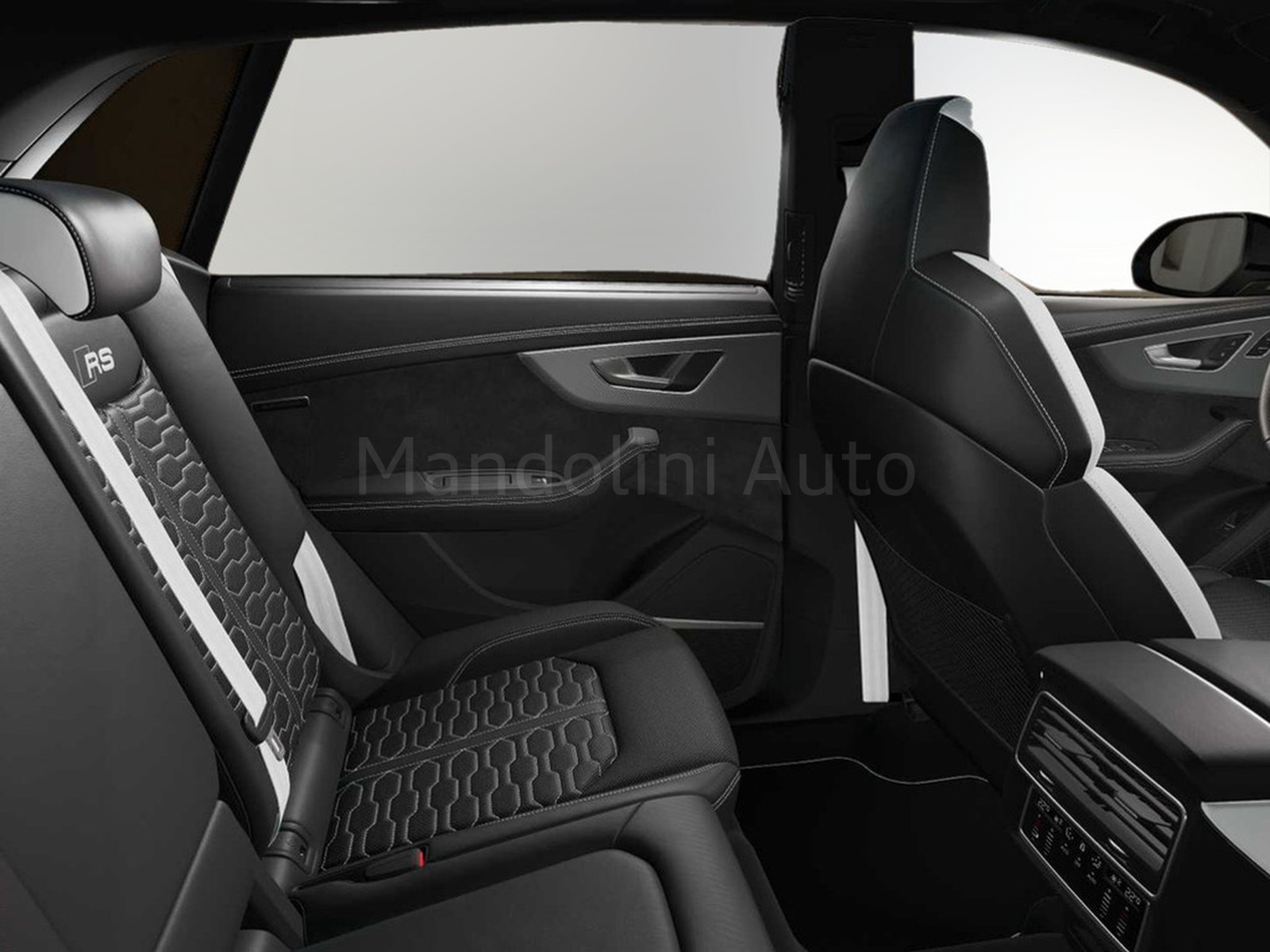 11 - Audi RSQ8 rs 4.0 v8 mhev 48v 600cv tiptronic