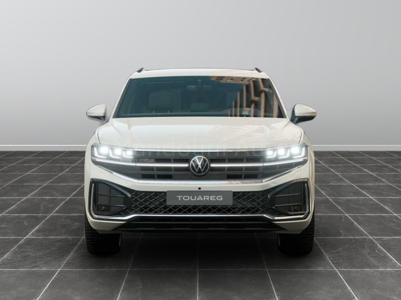 5 - Volkswagen Touareg 3.0 v6 v6 tdi scr 231cv r-line