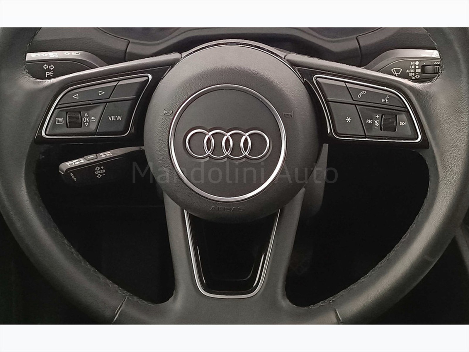 10 - Audi Q2 35 1.5 tfsi s line edition s tronic