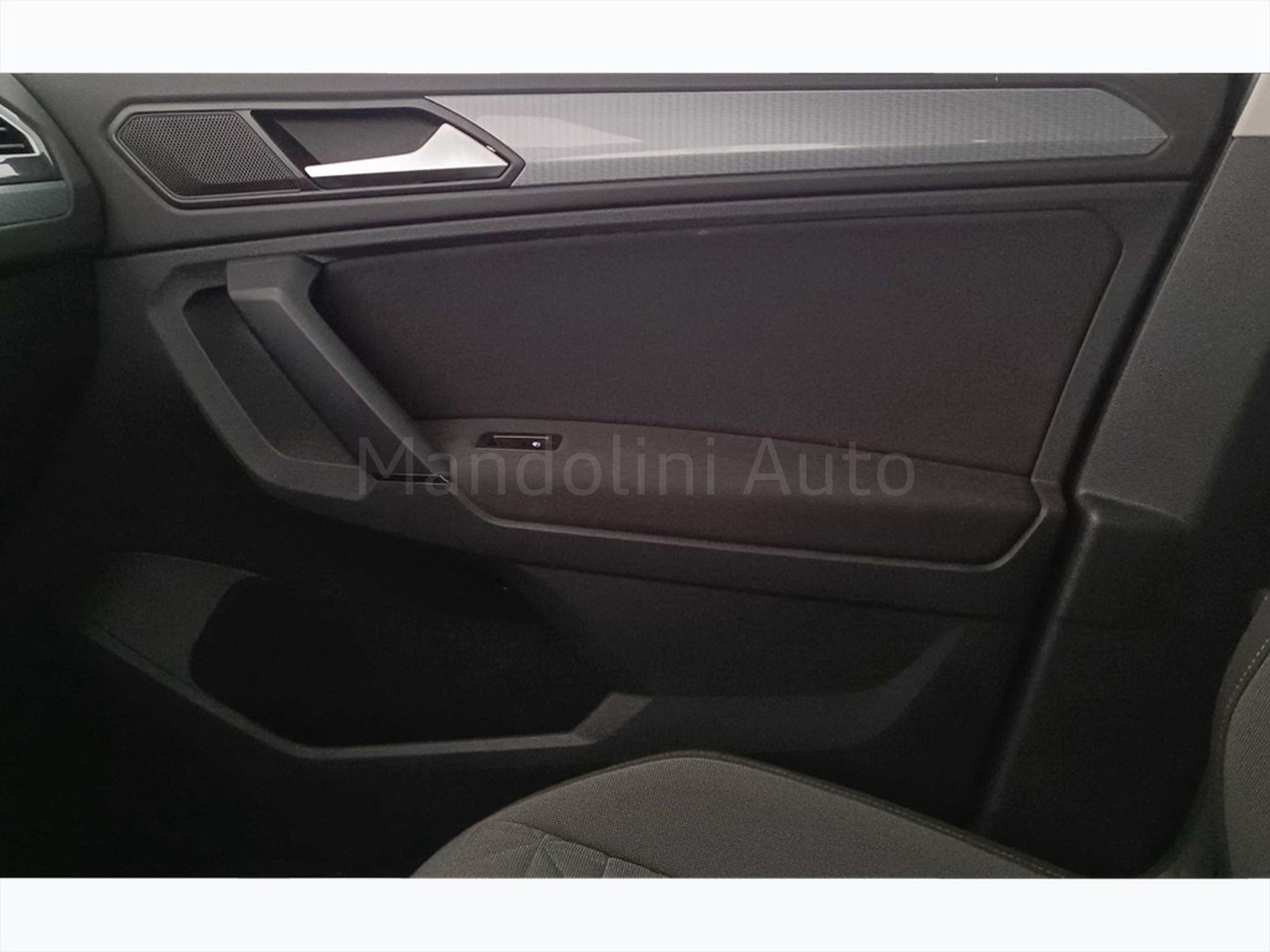 30 - Volkswagen Tiguan 2.0 tdi scr 150cv life dsg