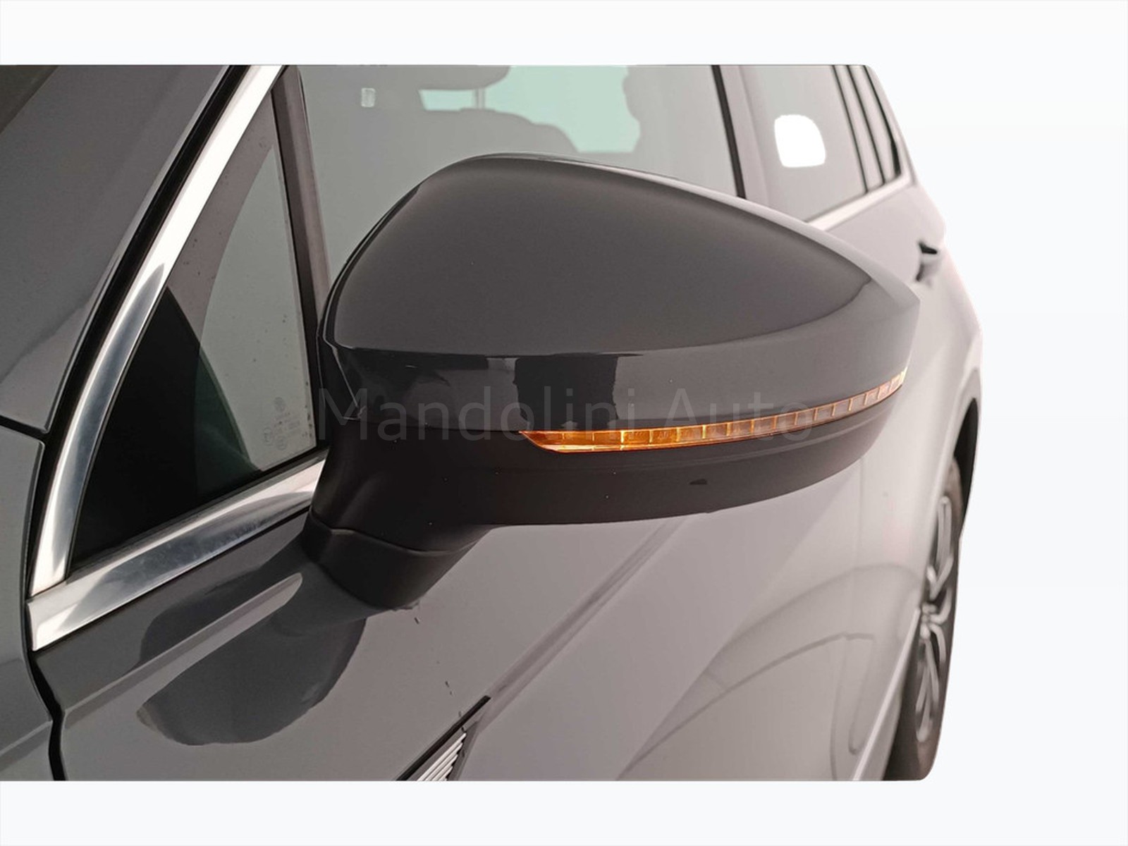 35 - Volkswagen Tiguan 2.0 tdi scr 150cv life dsg