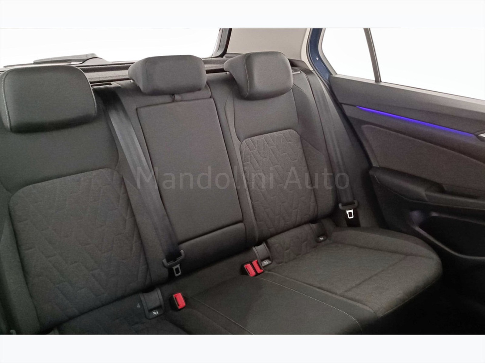 35 - Volkswagen Golf 2.0 tdi scr 115cv life