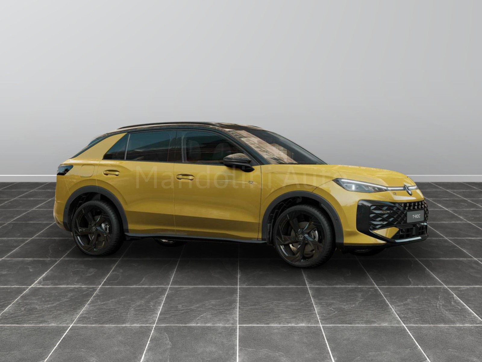 3 - Volkswagen T-Roc 1.5 etsi act 150cv r-line dsg