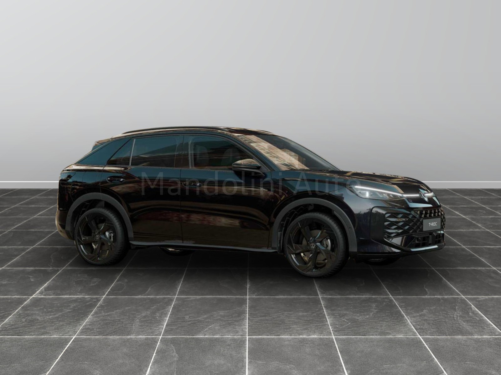 3 - Volkswagen T-Roc 1.5 etsi act 150cv r-line dsg