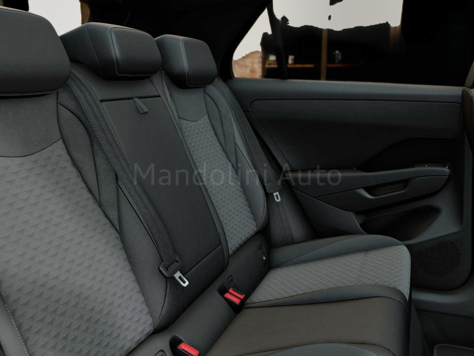 9 - Volkswagen T-Roc 1.5 etsi act 150cv r-line dsg