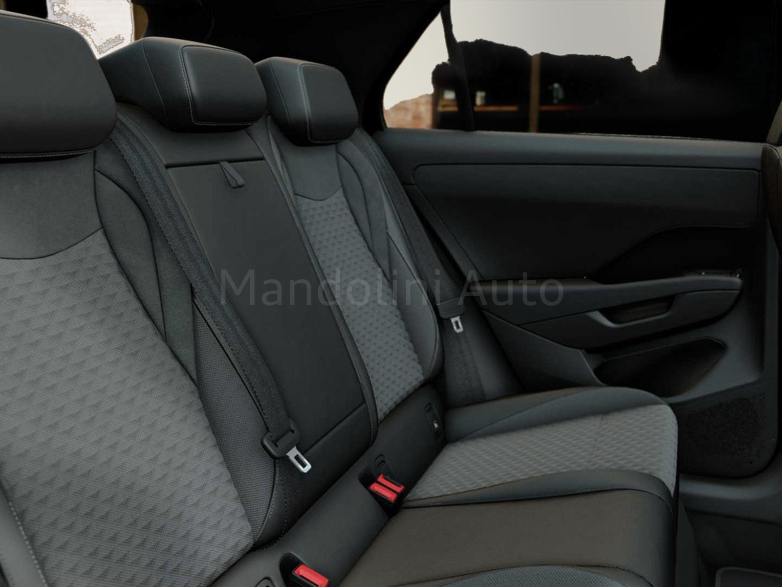 9 - Volkswagen T-Roc 1.5 etsi act 150cv r-line dsg