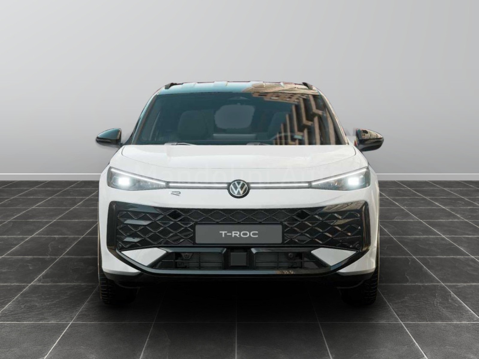 5 - Volkswagen T-Roc 1.5 etsi act 150cv r-line dsg