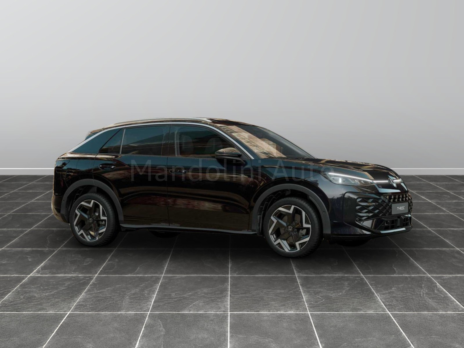 3 - Volkswagen T-Roc 1.5 etsi act 150cv r-line dsg