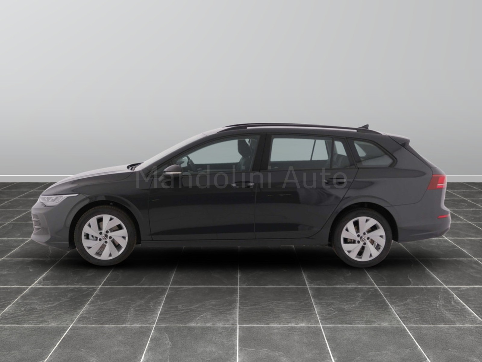 5 - Volkswagen Golf variant 2.0 tdi scr 150cv life dsg