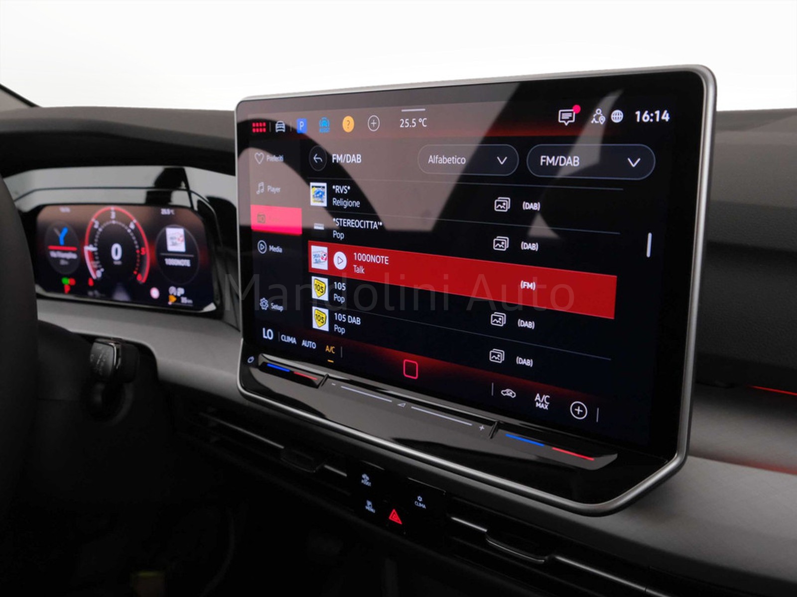 22 - Volkswagen Golf variant 2.0 tdi scr 150cv life dsg