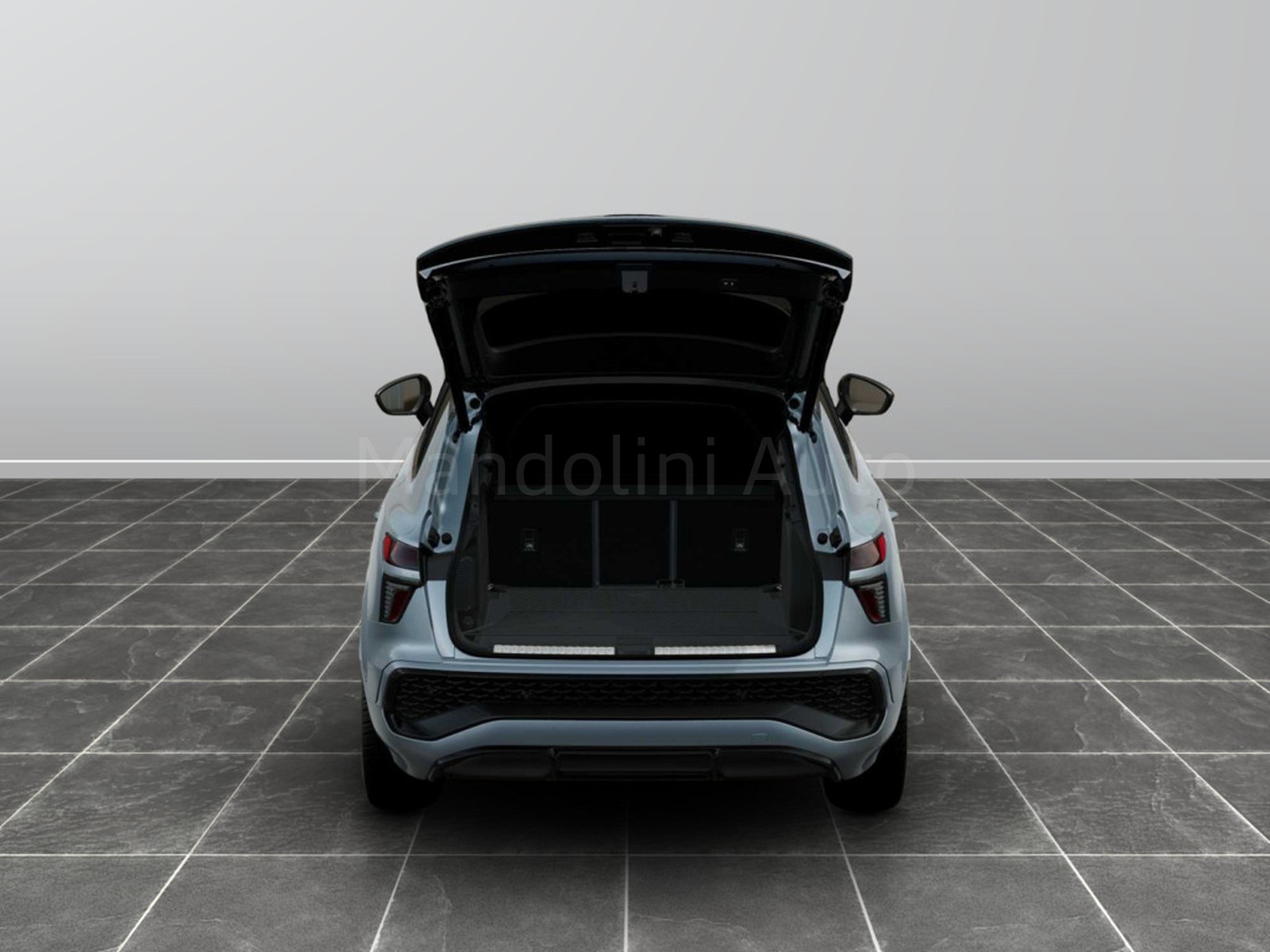 6 - Audi Q3 1.5 e-hybrid 272cv business s tronic