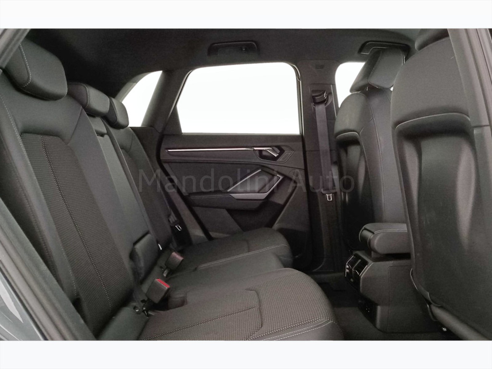 34 - Audi Q3 35 2.0 tdi s line edition s tronic