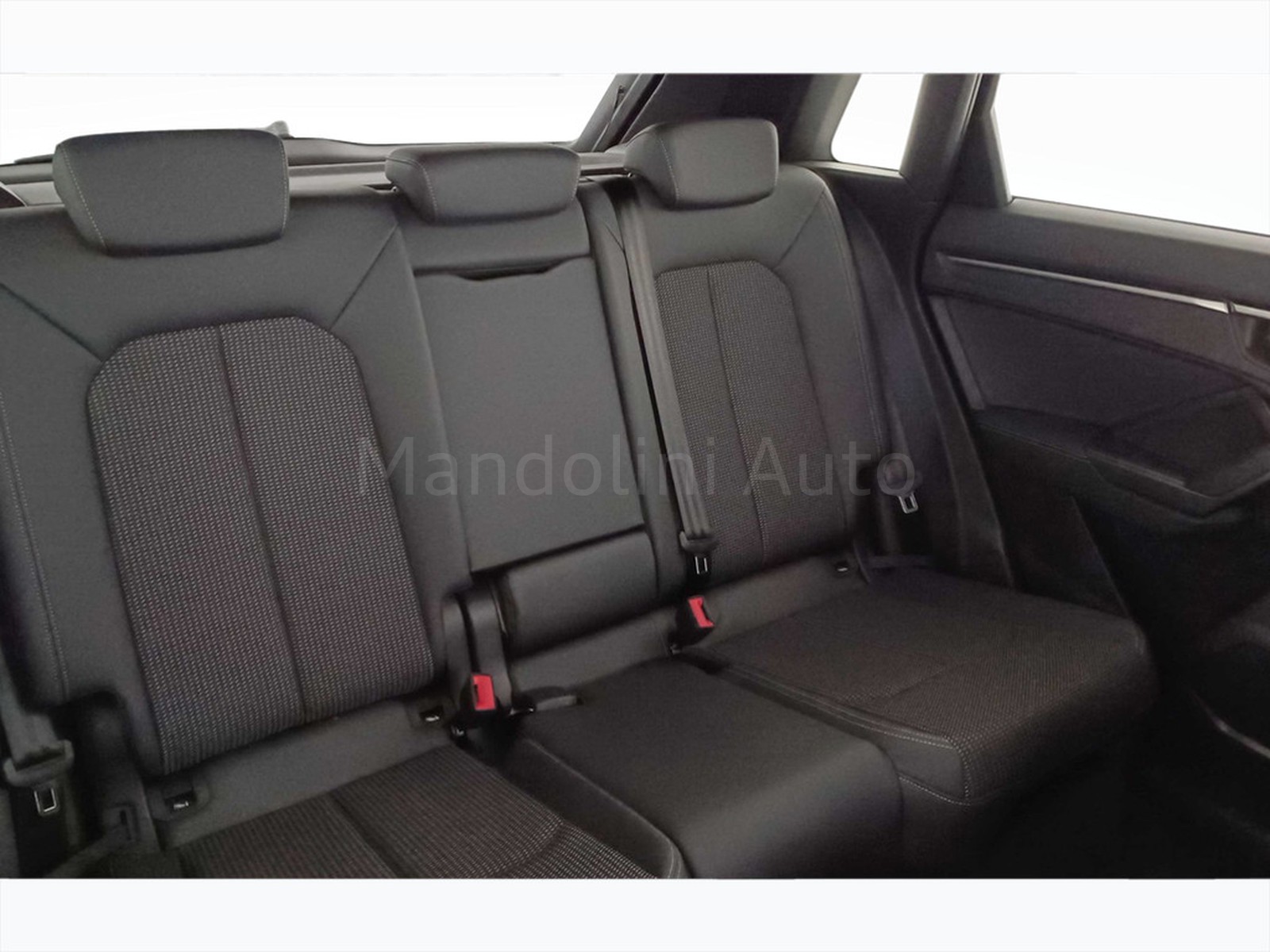 35 - Audi Q3 35 2.0 tdi s line edition s tronic