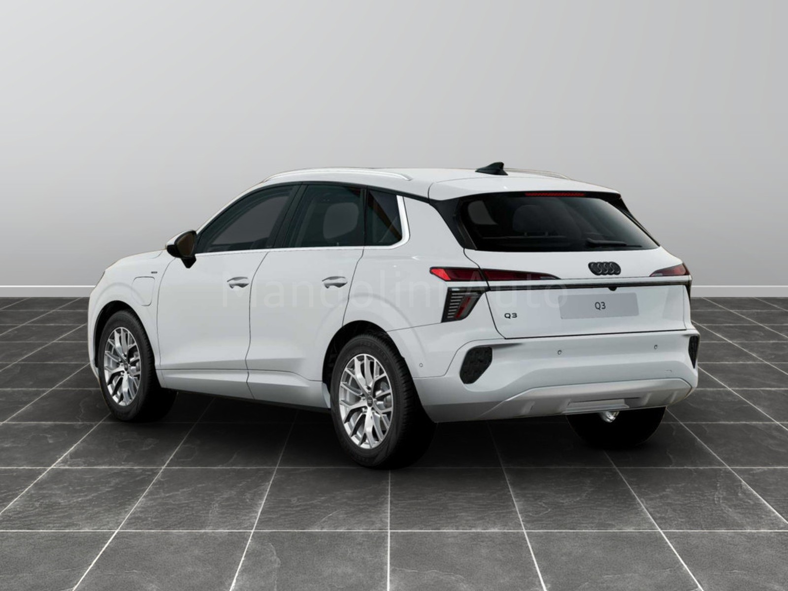 2 - Audi Q3 1.5 e-hybrid 272cv business advanced s tronic