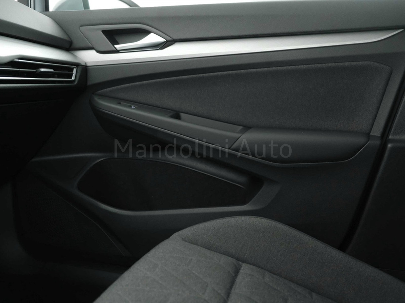 33 - Volkswagen Golf 1.5 tsi ehybrid 204cv edition plus dsg