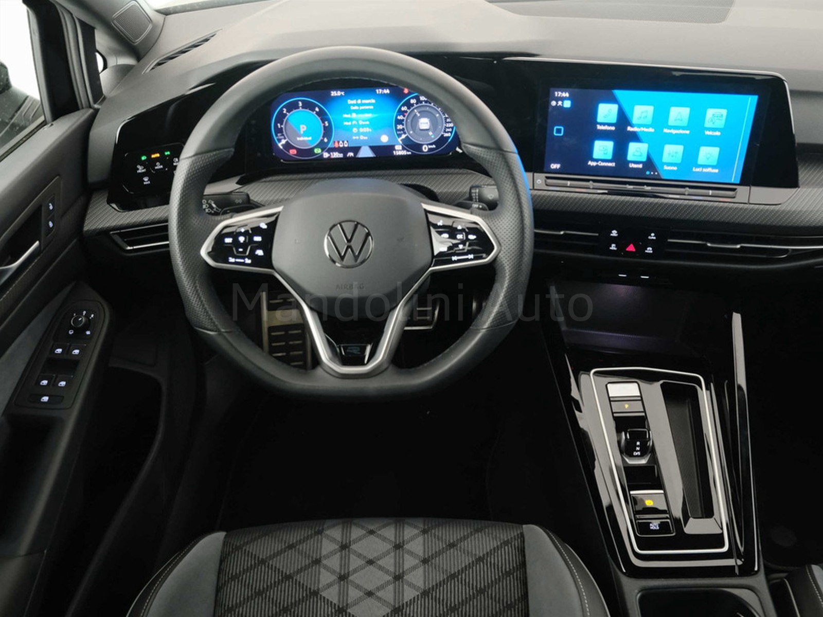 6 - Volkswagen Golf 2.0 tdi scr 150cv r-line dsg