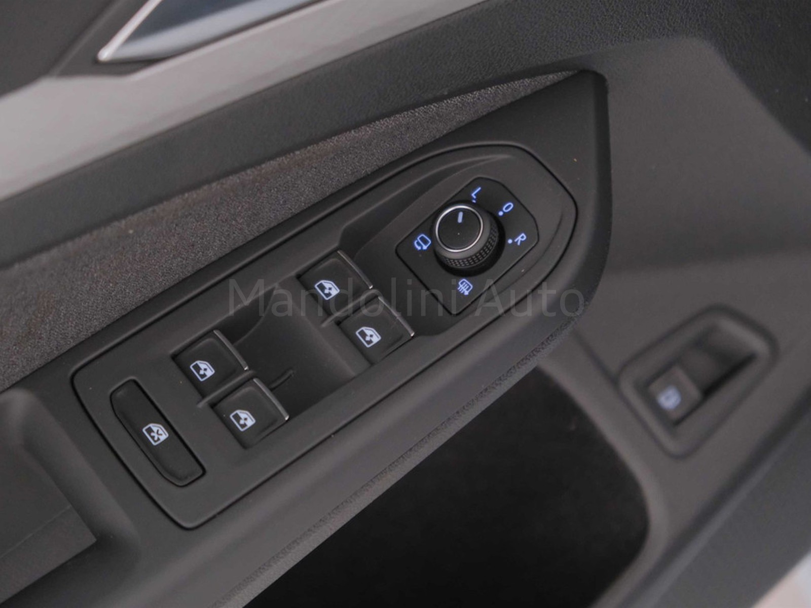 23 - Volkswagen Golf 1.5 tsi ehybrid 204cv edition plus dsg