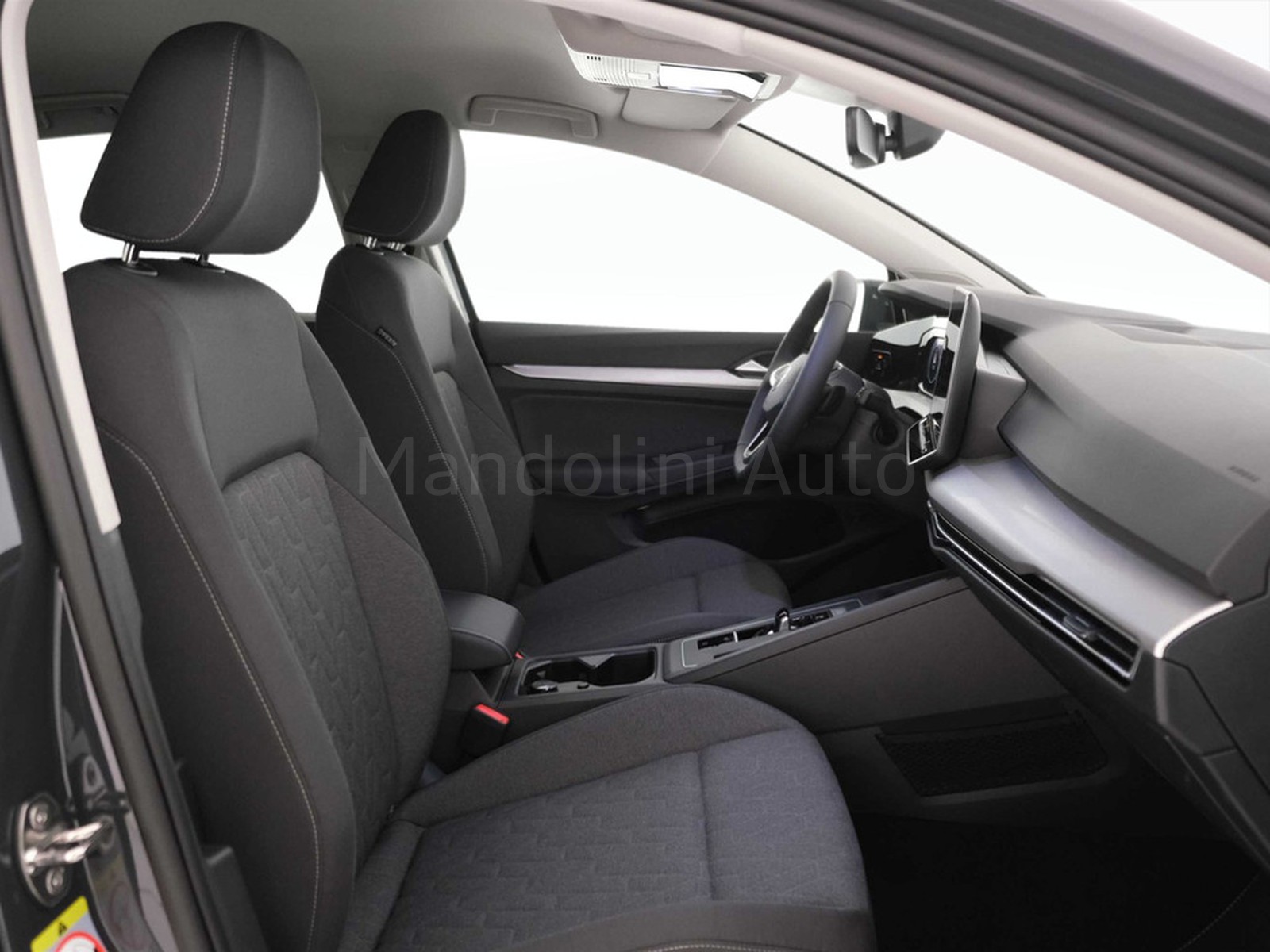 8 - Volkswagen Golf 1.5 tsi ehybrid 204cv edition plus dsg