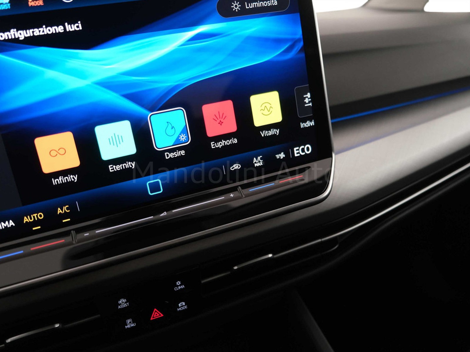 23 - Volkswagen Golf 1.5 tsi ehybrid 204cv edition plus dsg