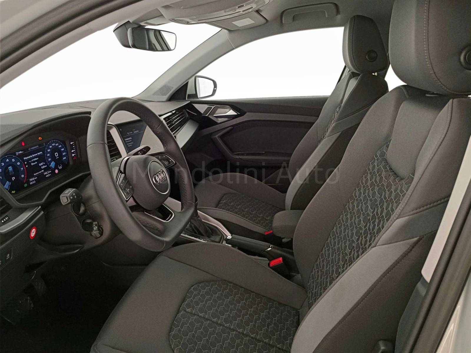 32 - Audi A1 sportback 25 1.0 tfsi s line edition s tronic my20