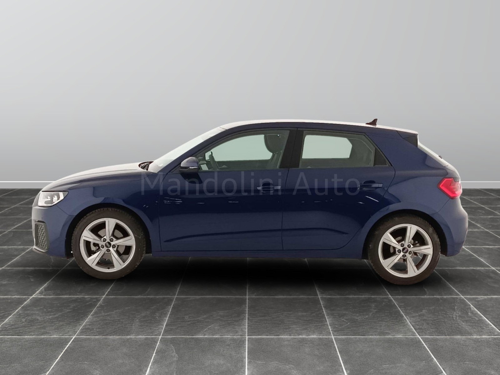 16 - Audi A1 sportback 30 1.0 tfsi 110cv admired s tronic