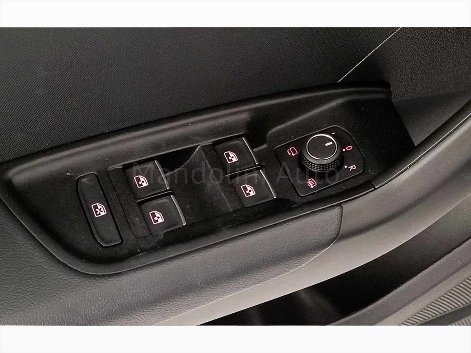 28 - Audi A1 sportback 30 1.0 tfsi 110cv admired s tronic