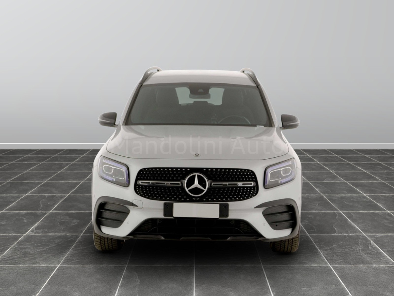 4 - Mercedes GLB 200 d premium 4matic 8g-dct