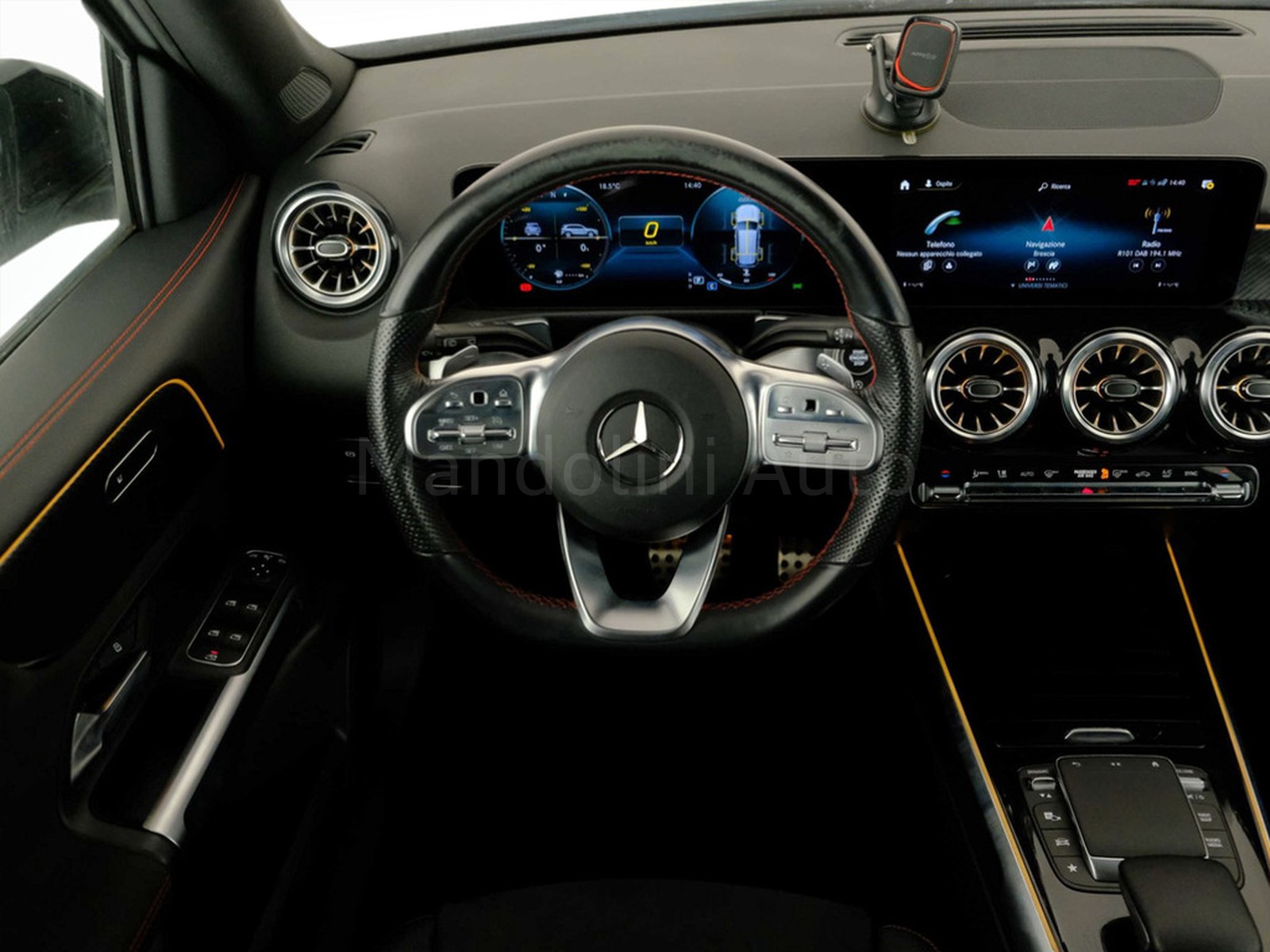 6 - Mercedes GLB 200 d premium 4matic 8g-dct