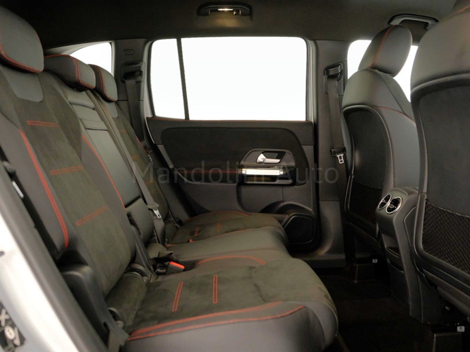 9 - Mercedes GLB 200 d premium 4matic 8g-dct