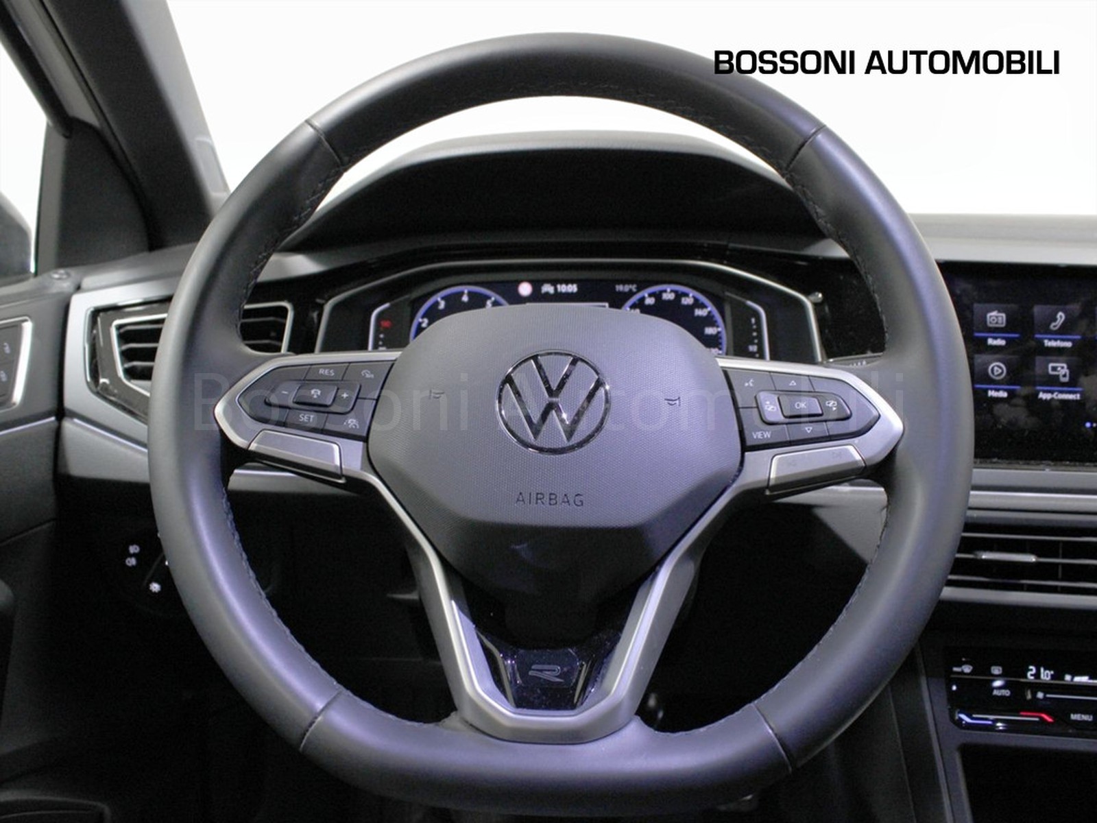 15 - Volkswagen Taigo 1.0 tsi 115cv r-line dsg