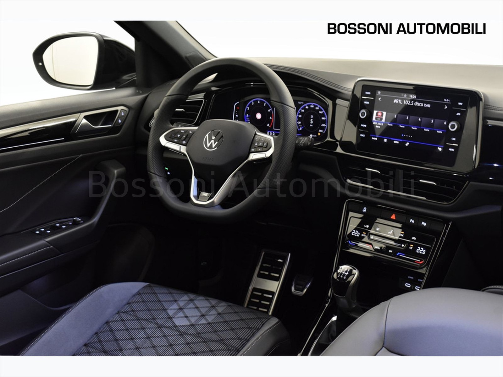6 - Volkswagen T-Roc 1.0 tsi 115cv r-line plus