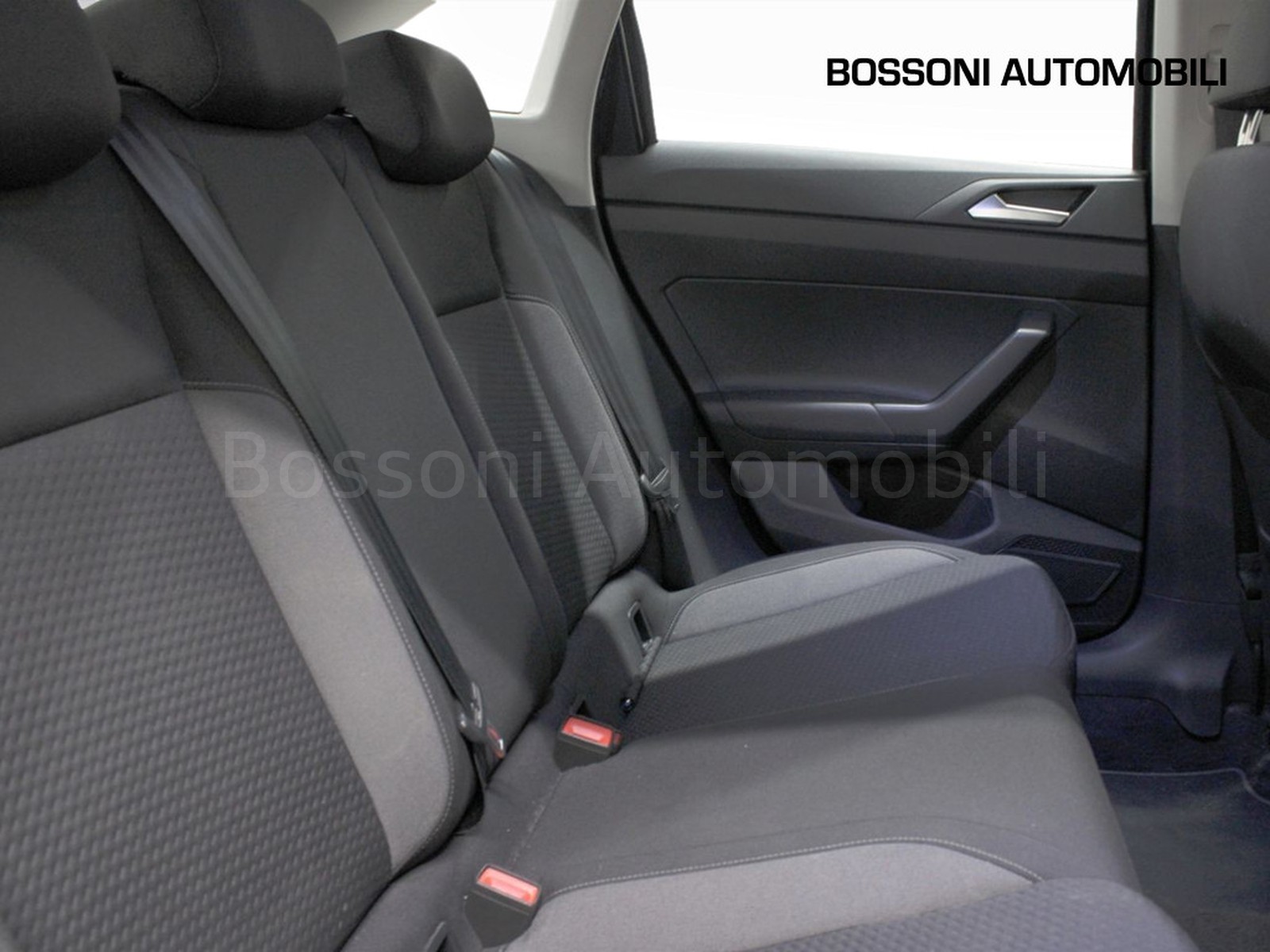 9 - Volkswagen Taigo 1.0 tsi 110cv life